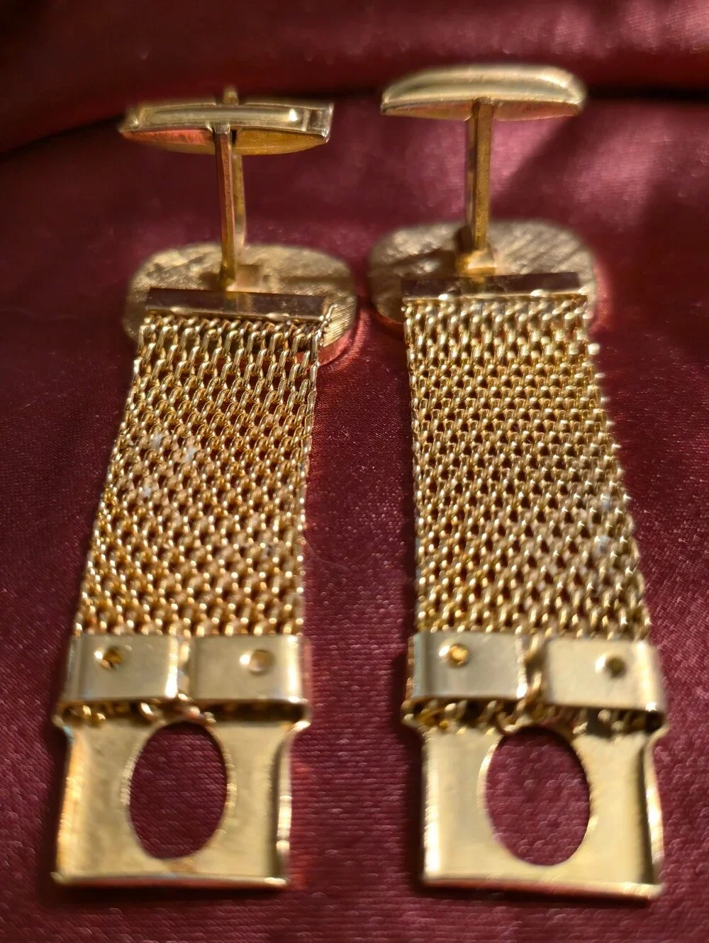 Mens Gold Egyptian Revival Wrap-around Cuff Links